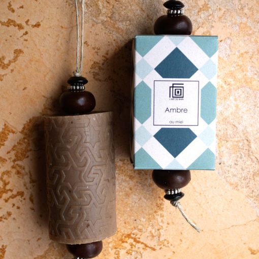 Ambre gris sur corde box